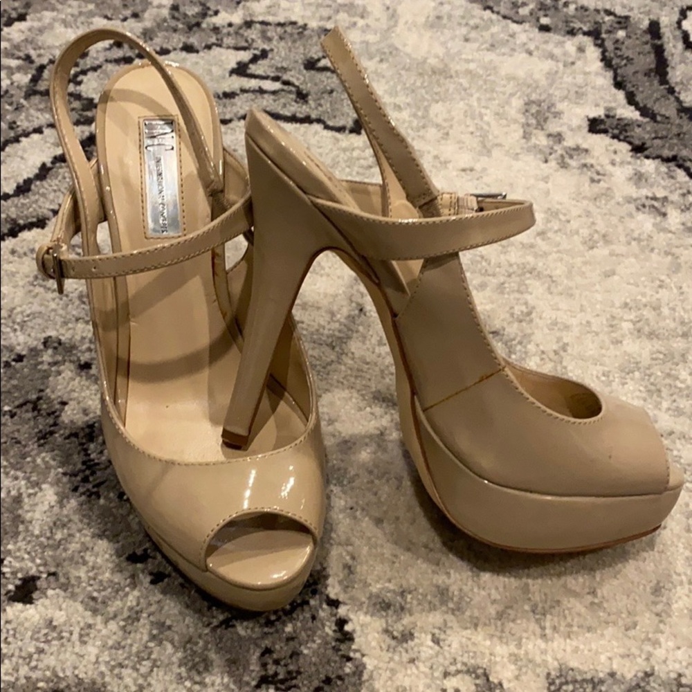 Stunning nude peep toe heels by INC
